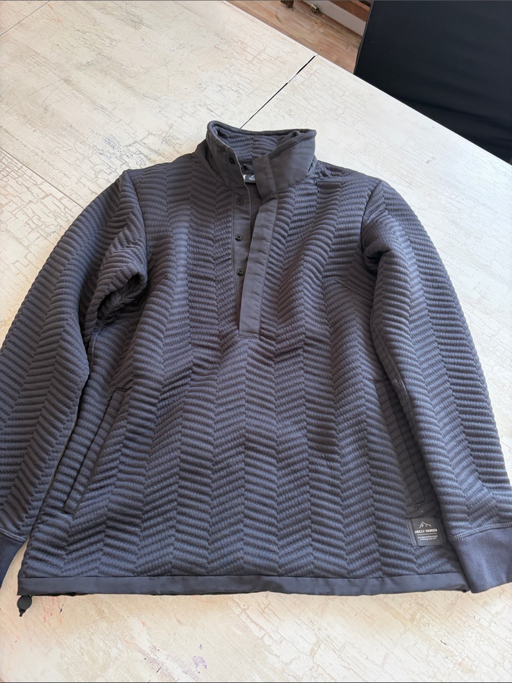 Helly Hansen Women’s Quilted Pullover Sweatshirt - Charcoal Gray
